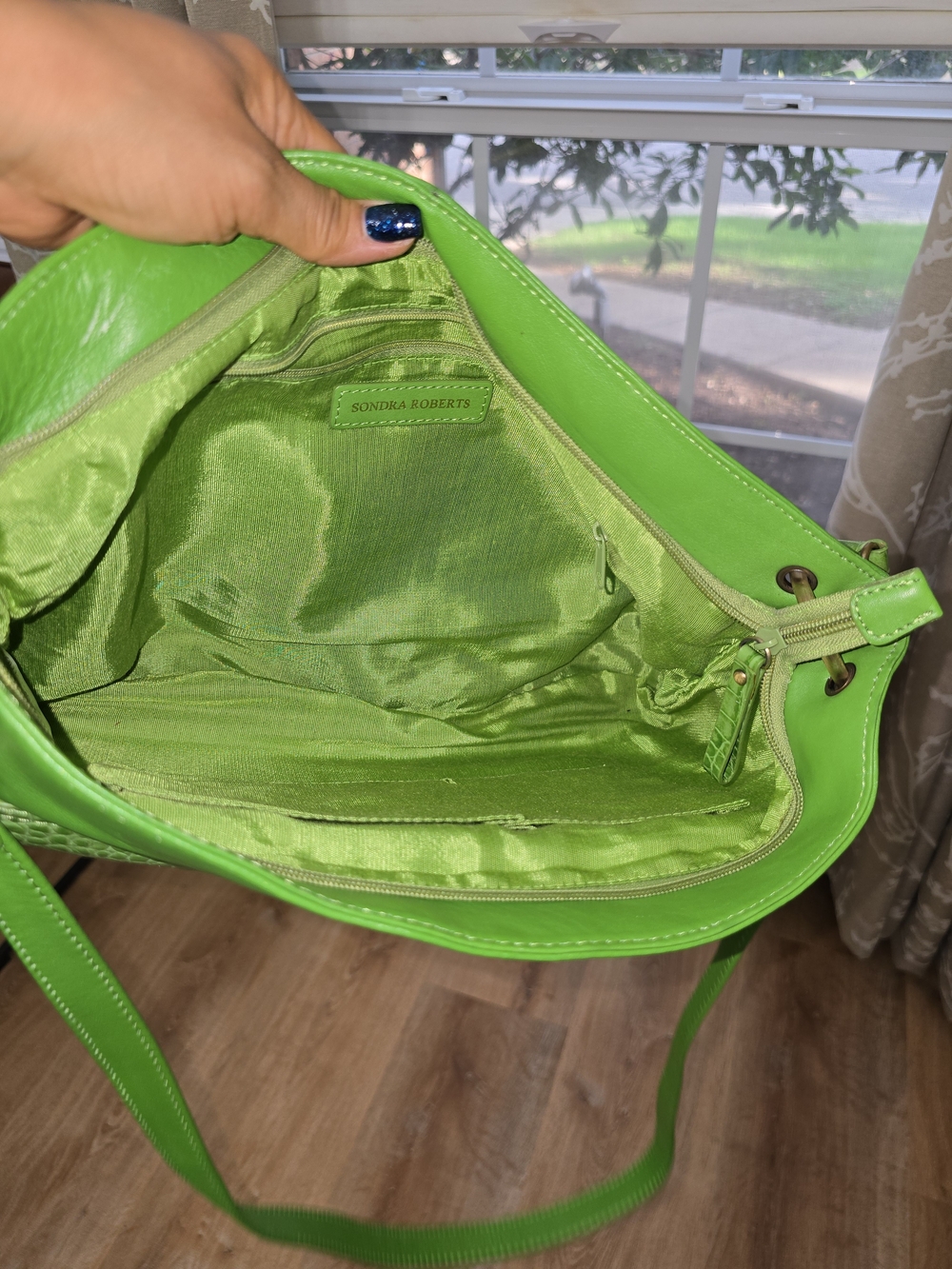 Sondra Roberts Lime Green Croc-Embossed Shoulder Bag - Picture 6 of 11